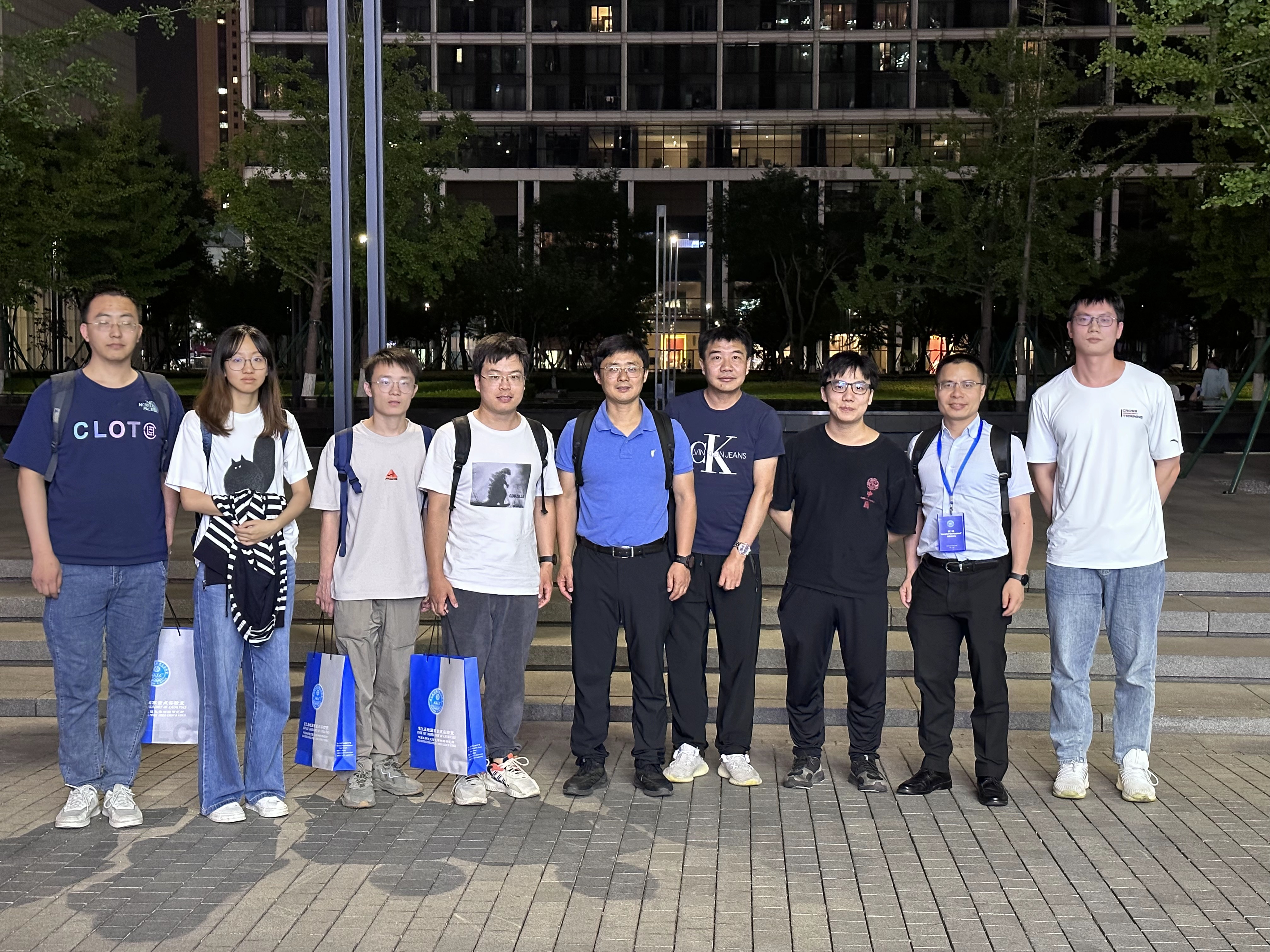 2023-电子结构与光谱表征交流会-大连.jpg